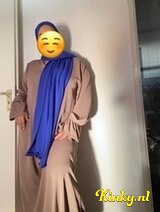 Hala - Curves arabic girl