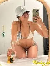 Mia - Skinny and petit girl, natural body !