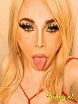 lizz-escort-via-kinky-678d3d881cfed900133d89c8