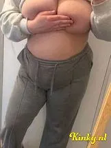 emmy-escort-via-kinky-699c78b4fc31240013db5d22