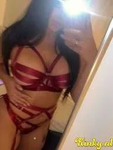 amira-escort-via-kinky-691ae00a5a625a00138ae00a