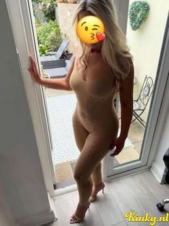 emma-virtual-sex-via-kinky-68c81fc1918ef40013941718