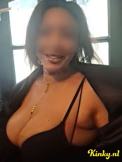 nora-erotische-massage-via-kinky-692d78bba60448001365dac4