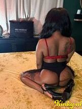 chantie-erotische-massage-via-kinky-692712ff8a5c160014f4a958