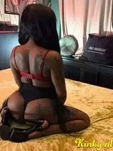 chantie-erotische-massage-via-kinky-69271300695ee80013909ce0