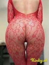 khloe-escort-via-kinky-692a3fef6a67e4001393c2d8