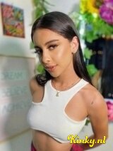 Camila - Fun young Latina full of elegance and sensuality