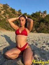 Camila - Fun young Latina full of elegance and sensuality