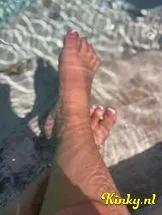 gaby-virtual-sex-via-kinky-6989b10ca25315001344706a