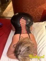 gaby-virtual-sex-via-kinky-6989b110746a0a0012edbe0c