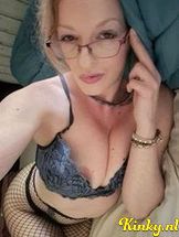 laura-virtual-sex-via-kinky-68e4fbe4918ef40013943e73