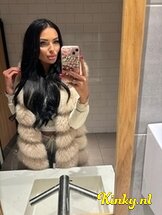 angelina-escort-via-kinky-67a0f3426931b40013deb8e9
