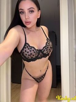 camila-prive-ontvangst-via-kinky-68b97e099ee34c00133c9f51