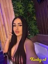 khloe-escort-via-kinky-698a420d3a6b2100130c9418