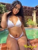 cey-virtual-sex-via-kinky-69305fbc720239001366826d