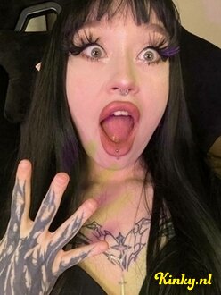 sabina-virtual-sex-via-kinky-660406f6b1b6900019d9ef1f