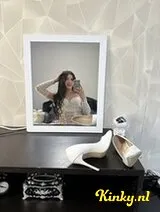 Sara - Sara Sexy Latina Ts