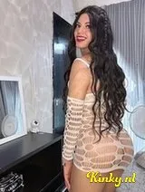 Sara - Sara Sexy Latina Ts