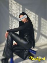 mistress-victoria-bdsm-via-kinky-695c324af9dae40013c53727