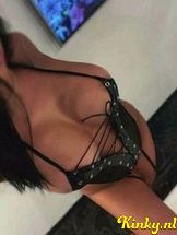 meesteres-serenna-bdsm-via-kinky-68e8fcb72f74810013c851a0