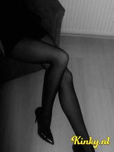 serennà-bdsm-via-kinky-69529eeedf87af0012760186