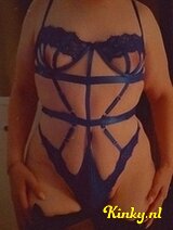 Melissa - Volle trans girl met een grote ass, heupen.