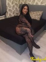 perla-virtual-sex-via-kinky-690e08da96de780013835b85