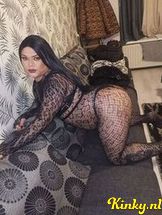 perla-virtual-sex-via-kinky-690e081d665fb20013635b9a