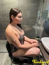 Naly - Naughty brunette