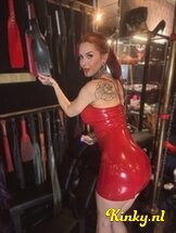 meesteres-anna-bdsm-via-kinky-66310c760dca79001aeaa62f