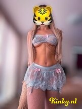 charlotte-virtual-sex-via-kinky-68921031375bfd00131955e8