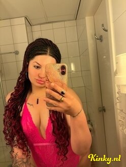 katy-prive-ontvangst-via-kinky-68ac64324e6e2c0013d92409