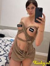 stefanía-virtual-sex-via-kinky-691d107696de780013837670