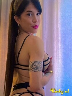 stefania-erotische-massage-via-kinky-68a41794237f7f0013f311fc