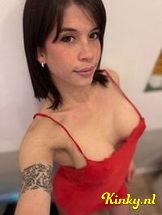 stefanía-virtual-sex-via-kinky-692b1313f6f33000132f5a93