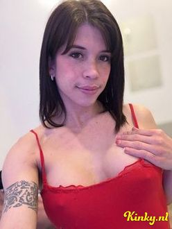 stefanía-virtual-sex-via-kinky-692b1318ee99270013508e73