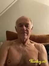 martin-escort-via-kinky-665dac2955e0e3001aff85a1