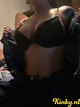 Melissa - Extreem geil penismassage nodig?!