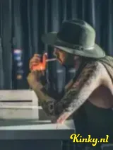 Donnie - Bondage meesterxl,party,trio,openminded,eromasseur