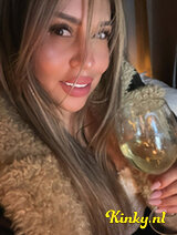 Victoria - Party girl Deep blowjobs , kisss