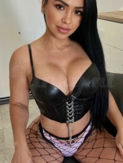 viky-prive-ontvangst-via-kinky-6660a2c250392b001a24f9fe