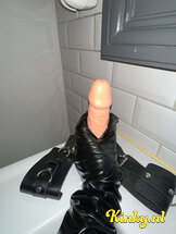 aylin-bdsm-via-kinky-6855b7004783f70013b10cb2