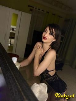 isabela-escort-via-kinky-693ed39cf748bb00124c7b15