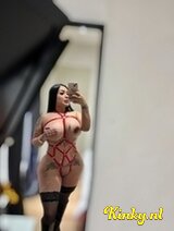 Valentina - Latina met grote tieten en grote kont