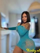 Valentina - Latina met grote tieten en grote kont
