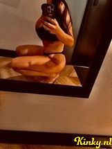 karina-escort-via-kinky-691aa8c8a9c49d0013968803