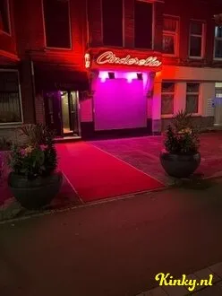 gentlemen-club-cinderella-club-in-rotterdam-68041faf6f455c0013cfb4f4