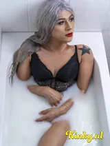 Gabriela - Latina Xxl first time