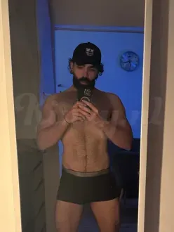 aron-erotische-massage-via-kinky-698a17b461c4ee0013ddb298