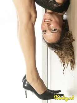 jhoana-erotische-massage-via-kinky-680b9fd488e8e7001301ee24